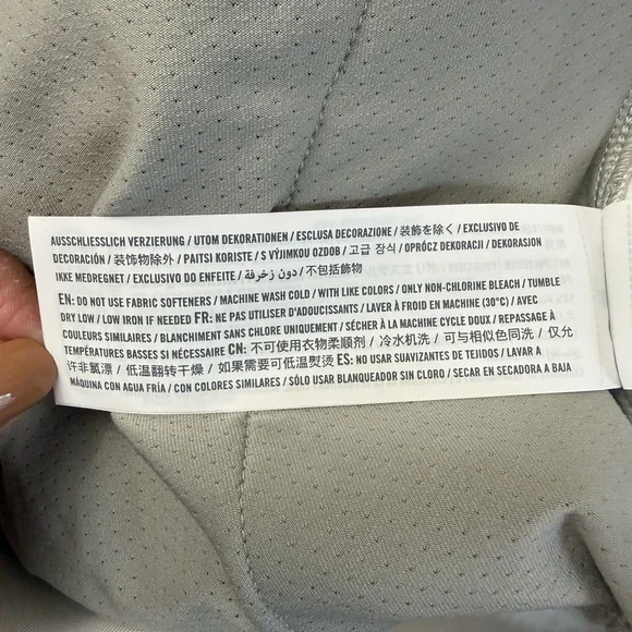 NWT Abercrombie & Fitch YPB Neo Knit Sporty Gray Sleeveless Athleisure Romper - Picture 14 of 16